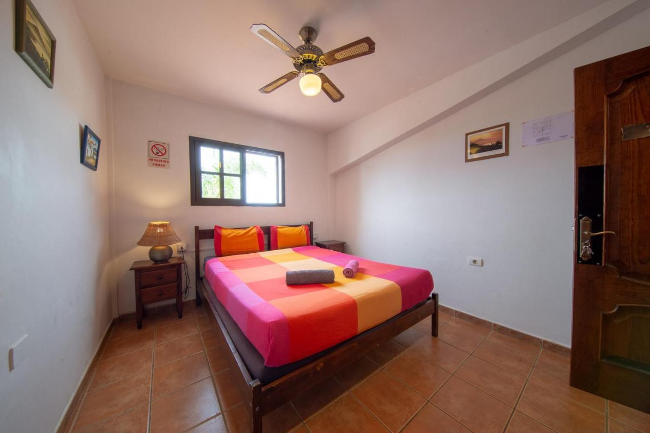La Tortuga Hostel Costa Adeje  Esterno foto